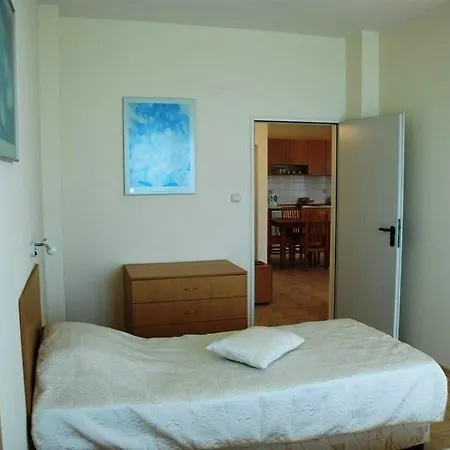 Apartment Coral Beach