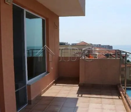 Coral Beach Apartment